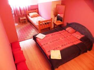 Хостелы Hostel Izvor Подгорица Классический четырехместный номер-9